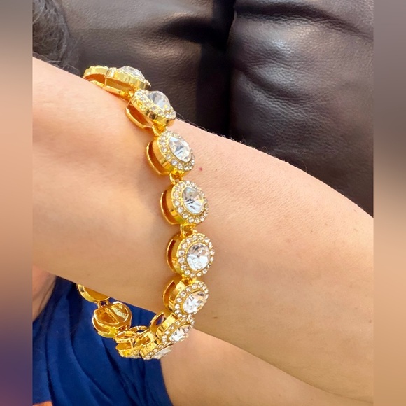 POM-POM GIRLS Fab Fridays Co-Host FLYER. Spring 2026 ! Buyer’s Giveaway!! - Picture 5 of 14